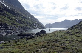 En 2016, l’Ada II a navigué aux abords du site de Torssukatak, tandis que les alpinistes découveraient les «big walls» du Groenland. ©Bigwalls-bigseas