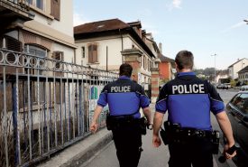 La Police cantonale vaudoise et les neuf corps des polices communales ont lancé leur campagne de recrutement en janvier dernier. ©La Région-a