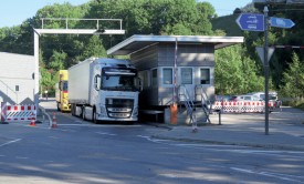 Les poids lourds ne pourront passer au Creux durant le week-end prolongé du Jeûne fédéral. ©Raposo