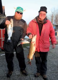 Johann Maulaz et Georges, son papa, vainqueurs de ce premier concours de l’année. ©Roger Juillerat