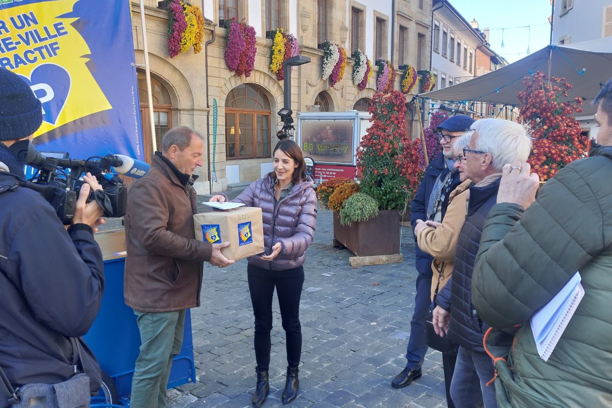 Les signatures pour le parking à 1000 places ont afflué