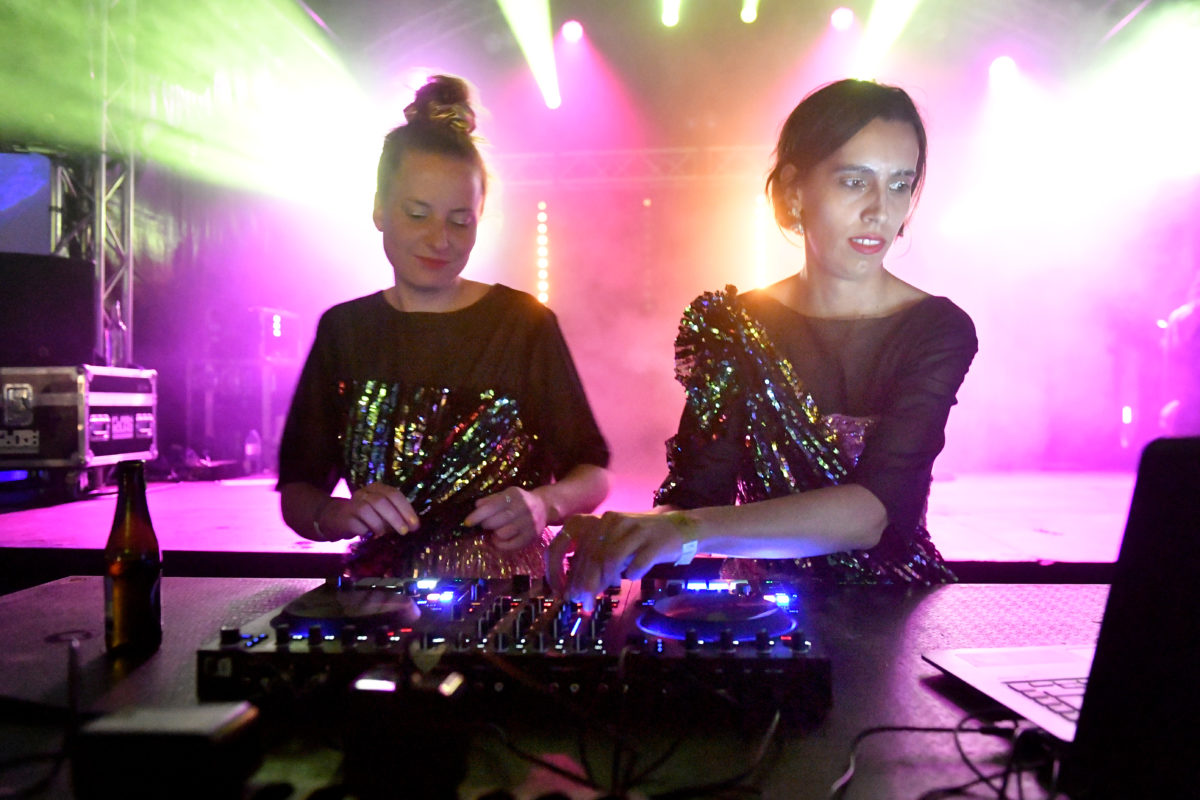Des paillettes sur les platines