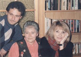 Christophe, Christiane Lassueur et Mireille Darc aux Tuileries-de-Grandson. ©DR