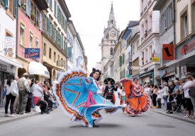 L’événement a mis de la couleur dans les rues du centre-ville. © Nadine Jacquet