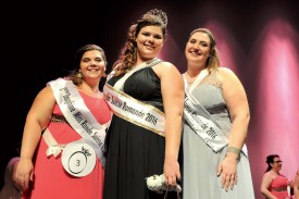 Le podium final : Nazaré Andrade, entourée de ses dauphines : Mégane Eryilmaz (à g.) et Angela Olivary (à dr.), qui a également été désignée «Miss Photogénie». ©Michel Duperrex