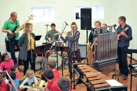 Les musiciens de l’atelier Jazz d’André Hahne ont joué en direct sur les ondes de La Première. ©Carole Alkabes