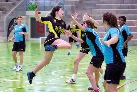 Célia Pantet, comme d’autres jeunes, s’aguerrit en 3e ligue. © Champi