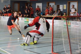 Un penalty de Frédéric Müller a permis aux Fireflies de marquer le quatrième but face au Lokomotiv Sainte-Croix. © Michel Duvoisin