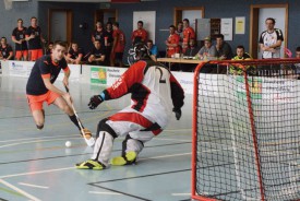 Un penalty de Frédéric Müller a permis aux Fireflies de marquer le quatrième but face au Lokomotiv Sainte-Croix. © Michel Duvoisin