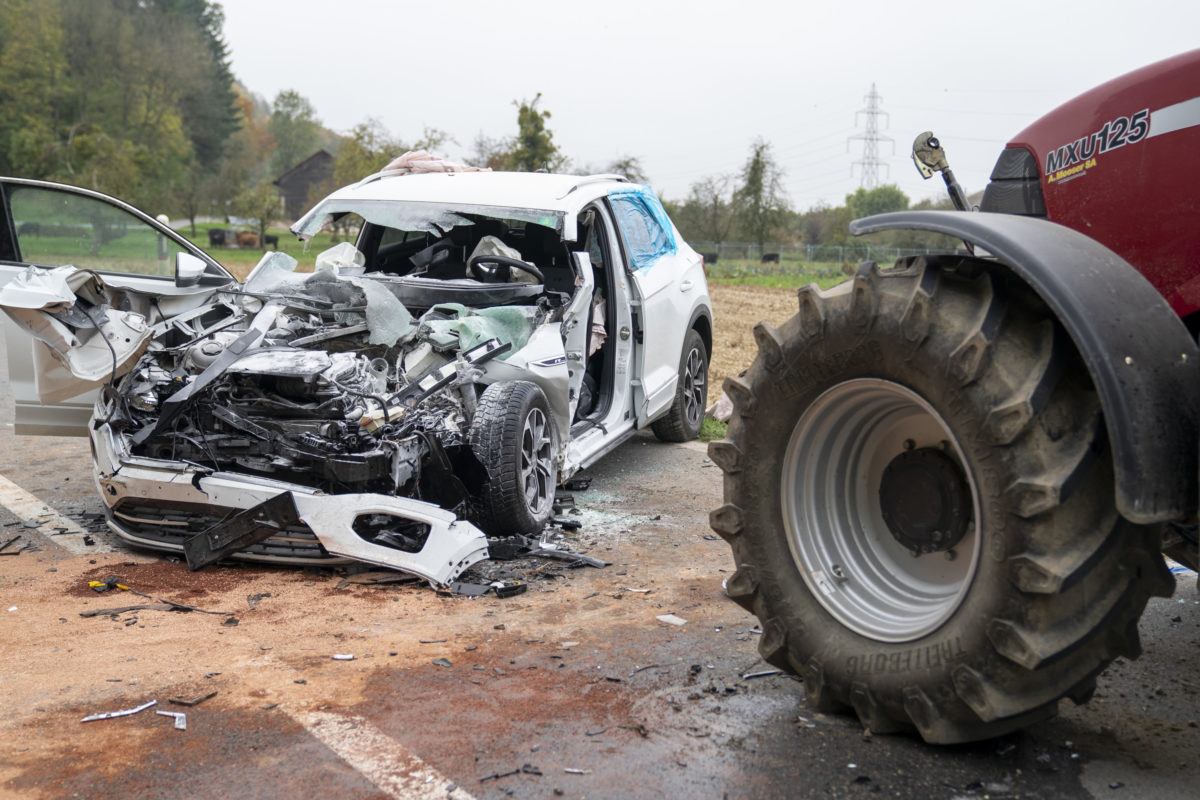 Violente collision au Bas-des-Monts