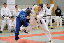 Le médaillé de bronze, Marko Virijevic (en blanc), dans ses oeuvres. © Jacquet -a