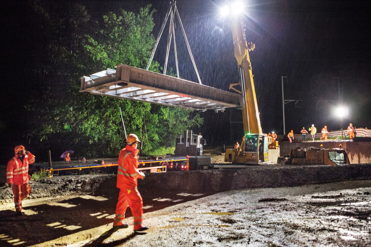 Cand-Landi prend le train en marche et fait le choix du rail