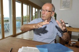 L’ingénieur civil Daniel Richardet estime avoir été victime d’une injustice dans le dossier de la piscine. © Michel Duperrex