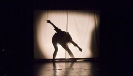 Le spectacle allie théâtre, danse, musique et cirque. © Blanchard