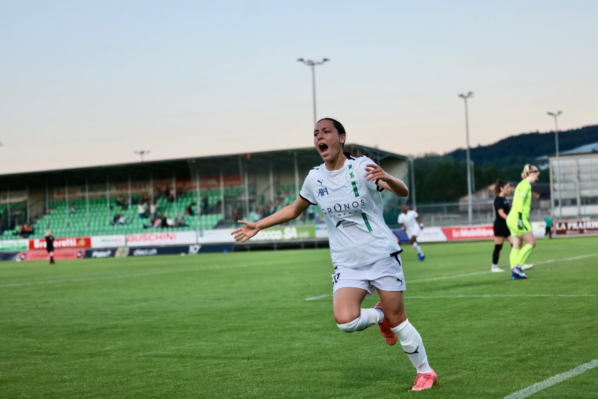 YS Féminin se maintient avec autorité