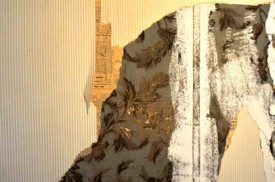 Les murs du Château de Grandson sont couverts de couches de diverses époques.