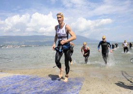 Les licenciés du Swiss Triathlon Circuit à la sortie de l’eau.