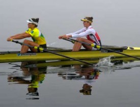 Sally Kehoe et Olympia Aldersey s’entraînent de leur côté sur le deux de couple.