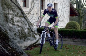 La carrière de Lars Schnyder, 23 ans, prend un nouveau tournant pour au moins une année, ou peut-être bien plus. ©Michel Duvoisin