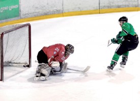 Le HC Yverdon bat Le Locle et revient à la 2e place. ©Champi 