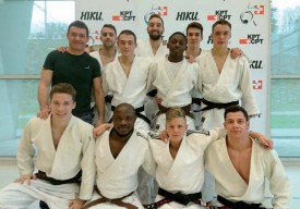 Les jeunes judokas yverdonnois, samedi dernier lors de leur sauvetage, avec leur mentor Frank Dégallier (en noir). ©DR