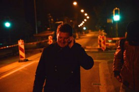 A 20h30, Patrick Genoud, le responsable de la communication de la Ville, présent sur place, peut enfin appeler le syndic Daniel von Siebenthal pour le rassurer. © Raphaël Muriset