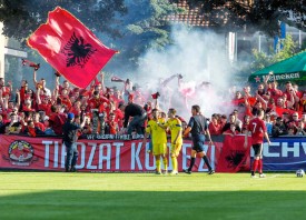 Les Roumains ne s’attendaient peut-être pas à évoluer, en Suisse, devant un public si favorable à leurs adversaires.