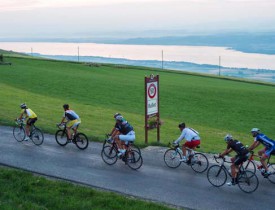 Vue sur le lac au lever du jour, depuis Bullet, pour le peloton de la 333.