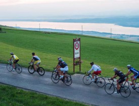 Vue sur le lac au lever du jour, depuis Bullet, pour le peloton de la 333.