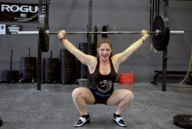 Six fois par semaine, Nadine Blanchard rejoint sa salle d’entraînement, le Crossfit Urakan, située En Chamard, pour assouvir sa passion. ©Michel Duvoisin