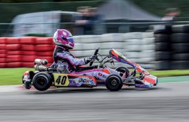 Léna Bühler au volant d’un karting de sa nouvelle écurie belge, le DCK Racing Team. ©Pascal Verheuge