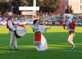 Folklore albanais à la pause.