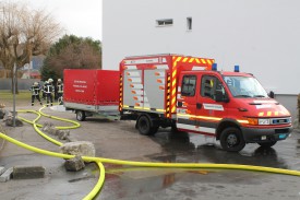 Les pompiers sont vite arrivés sur les lieux de l'incendie. 