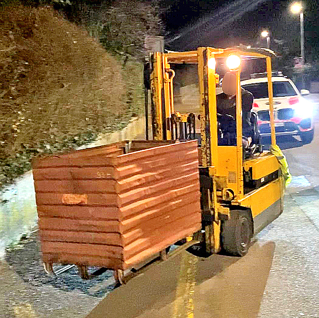 Un chariot élévateur intercepté sur la route