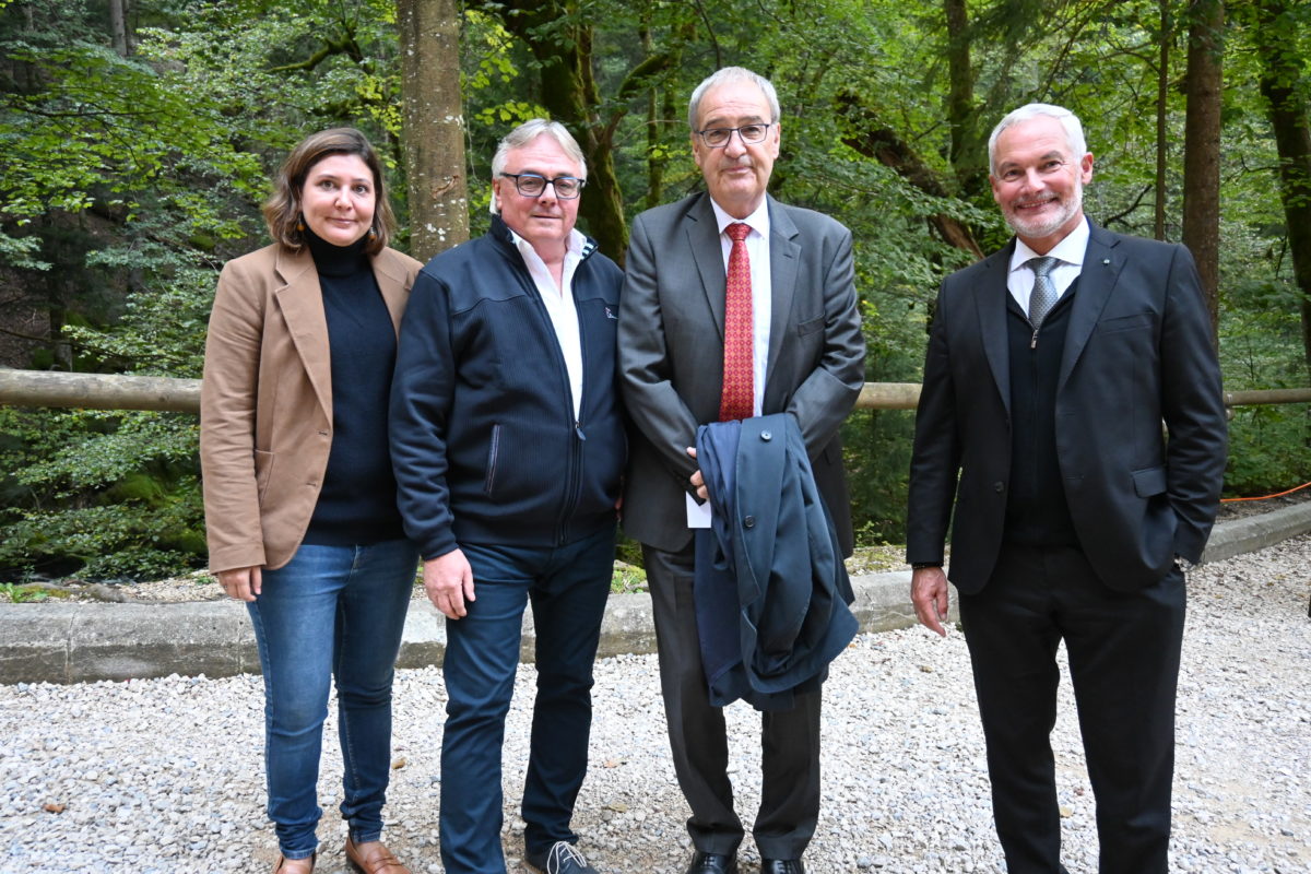 Guy Parmelin visite les grottes