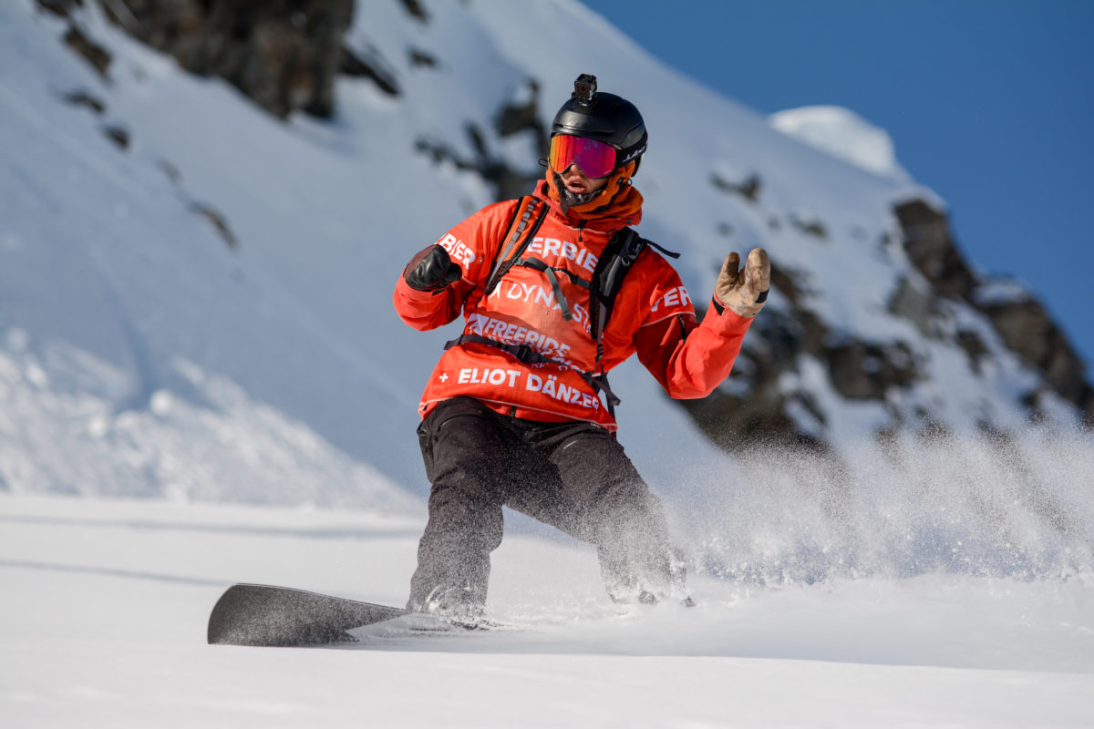 Emporté par une avalanche