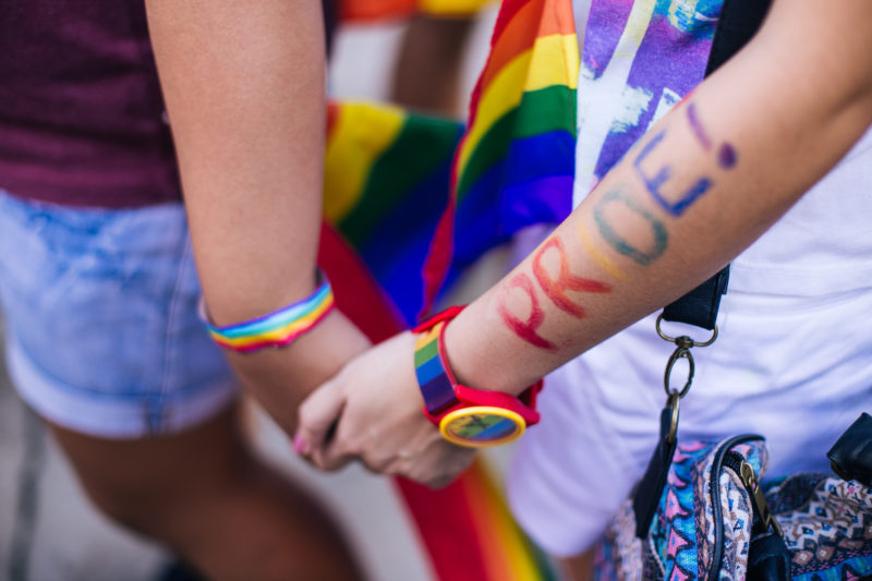 Le jeune homme, mal dans sa peau, a eu la révélation de son homosexualité lors de la Gay Pride de Neuchâtel. ©fotolia.com