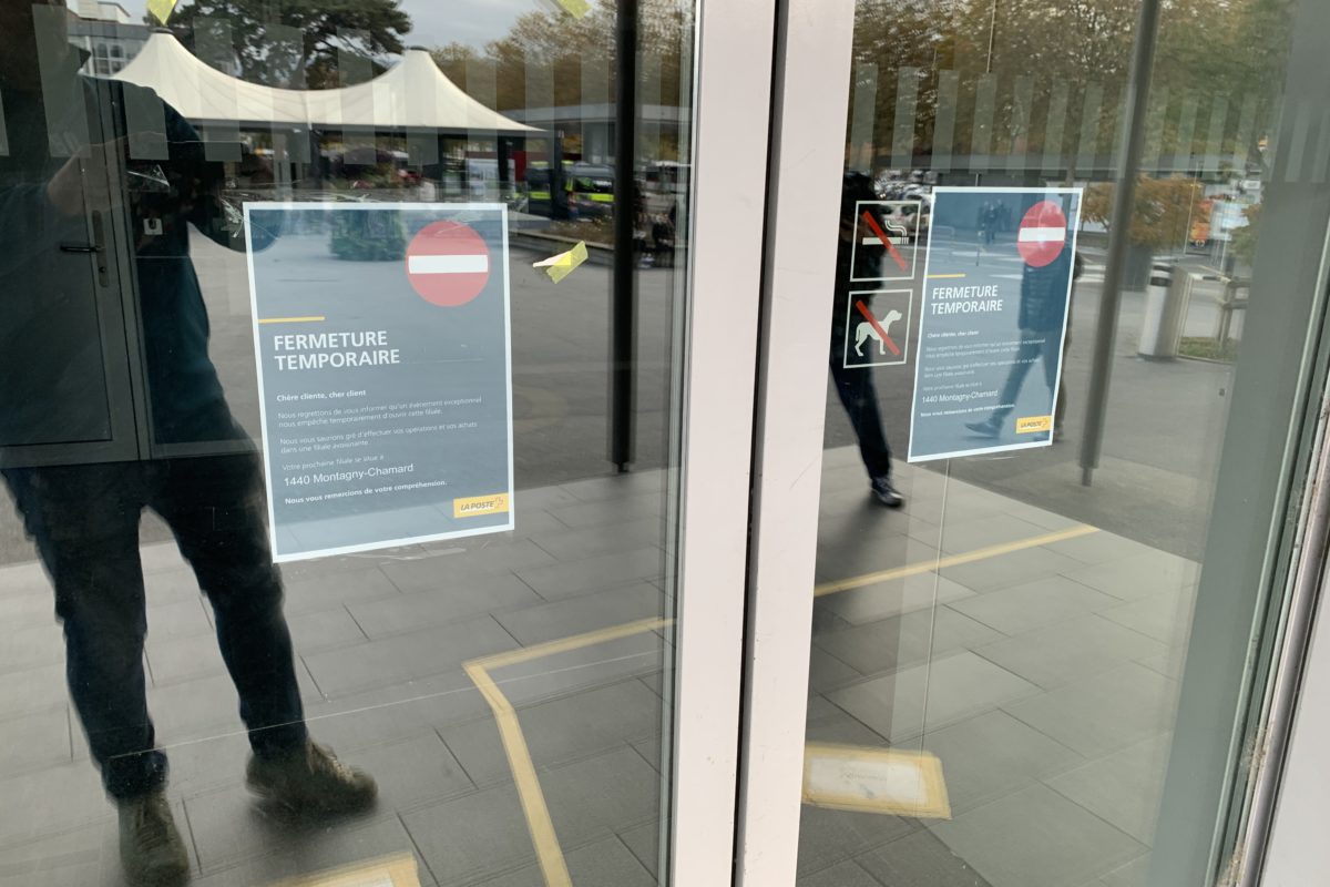 Désinfection en cours à la Poste