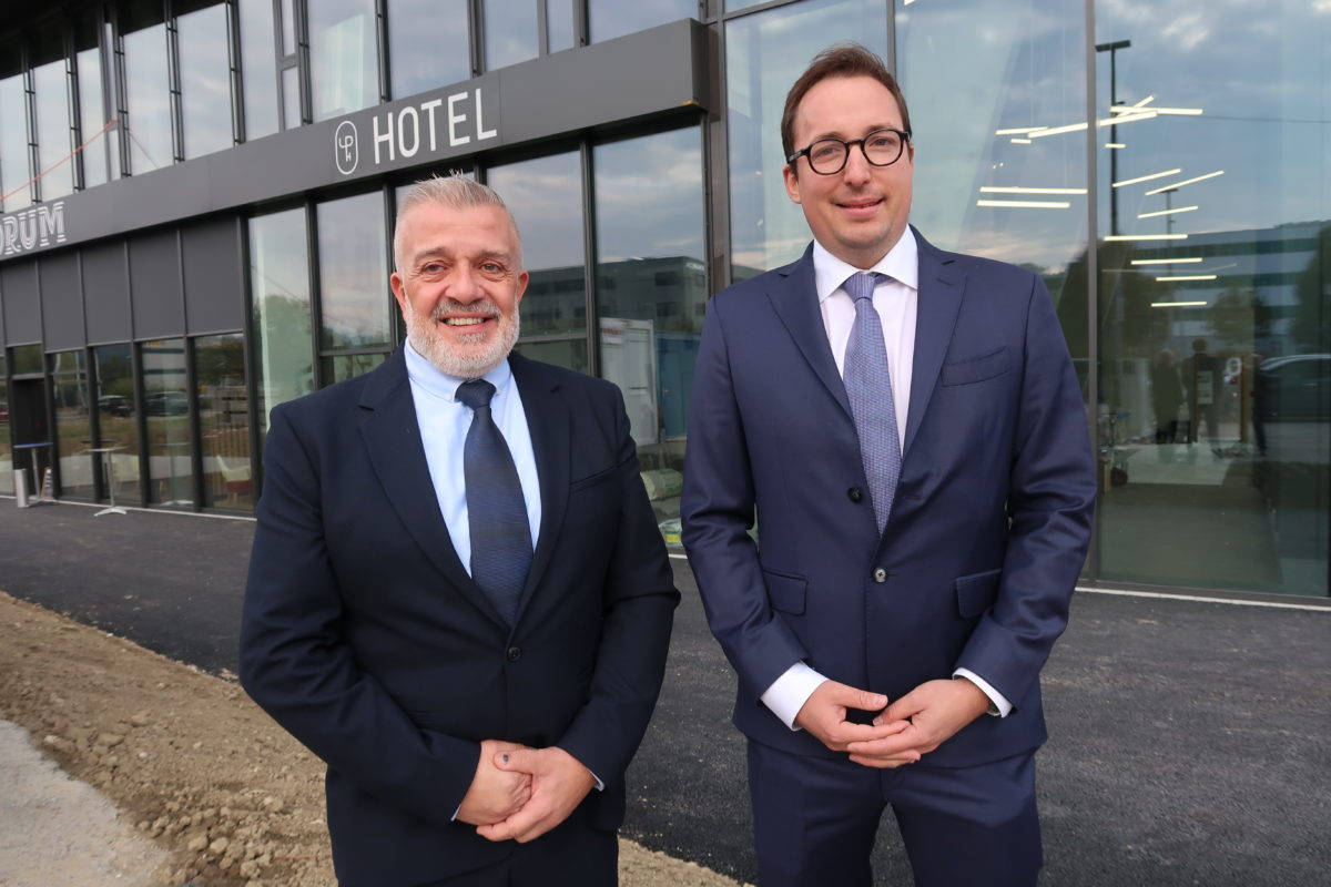 Un hôtel quatre étoiles ouvre ses portes à Y-Parc