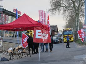 Ouvriers et syndicalistes avaient manifesté, mardi dernier, à Yverdon-les-Bains. ©Isidore Raposo