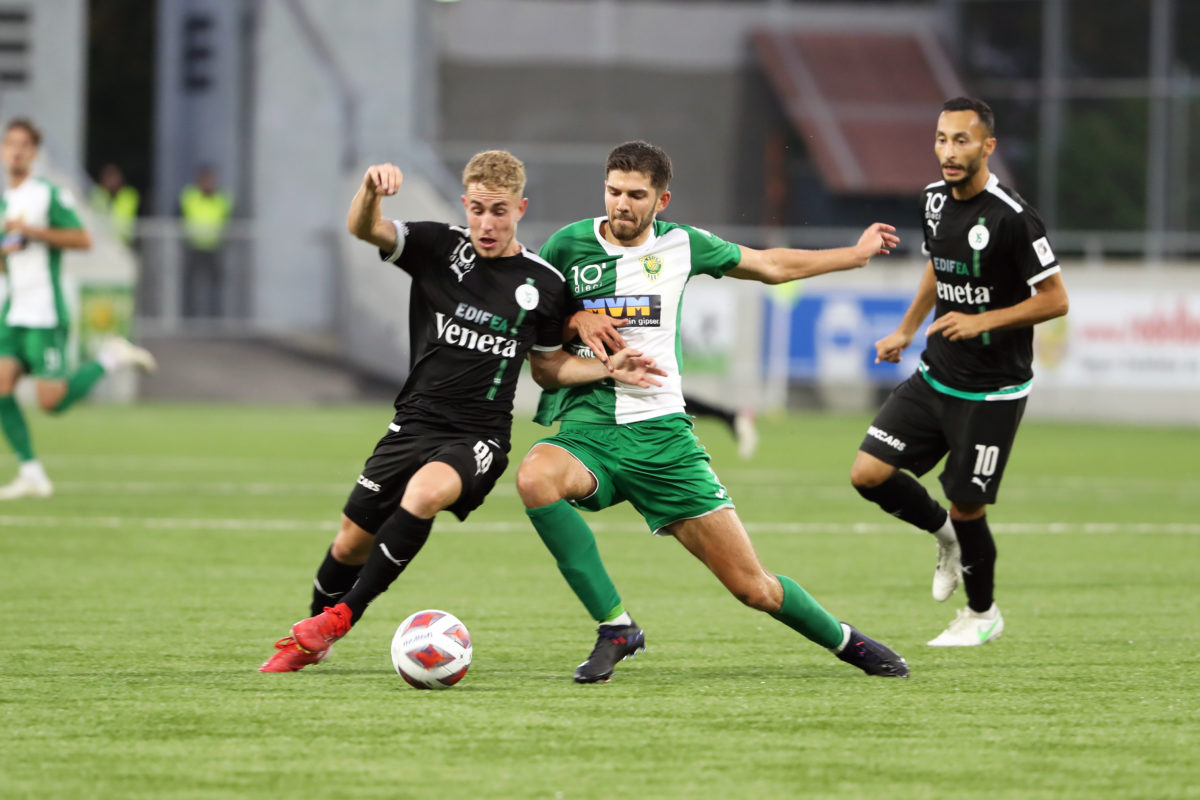 YS fête sa première victoire en championnat