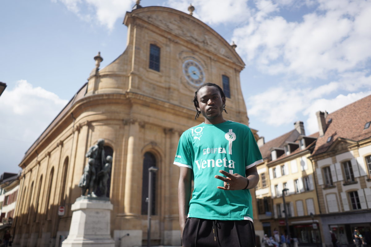 Unis par le foot et la musique