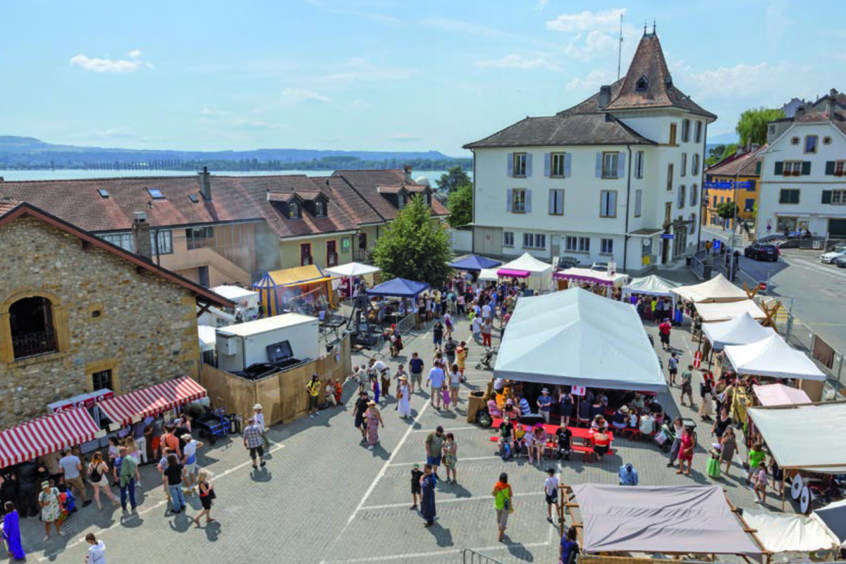 Petite fête, Grand marché